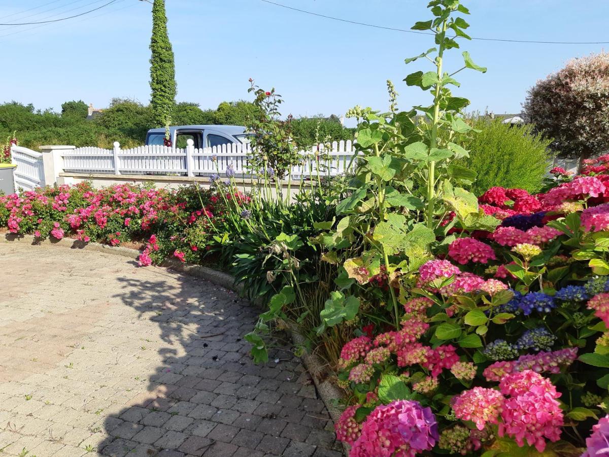 Ty Ann Maison Avec Jardin Clos De Mur, A Proximite Des Commerces Et A 3Km Des Plages Penvenan ภายนอก รูปภาพ
